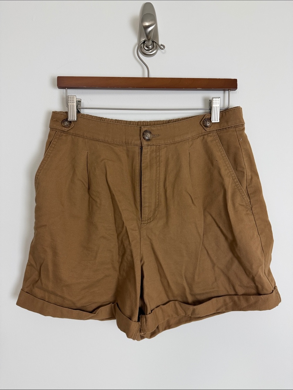 LOFT Tan High-Rise Pleated Women’s Shorts